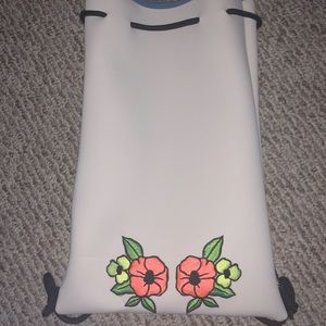 Neoprene Triangl Bag